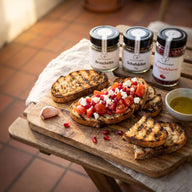 Bruschetta mit Schafskäse und Granatapfel — Mädelsabend