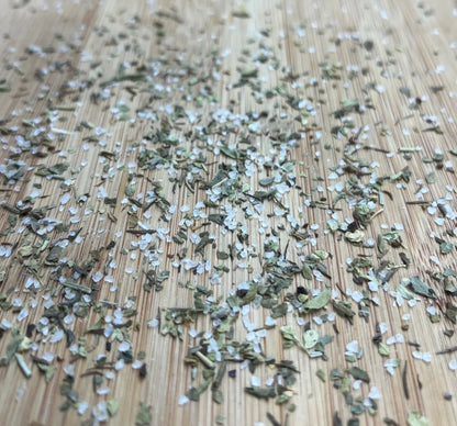 Kräuter Meersalz - Feines Meersalz verfeinert mit aromatischen Kräutern