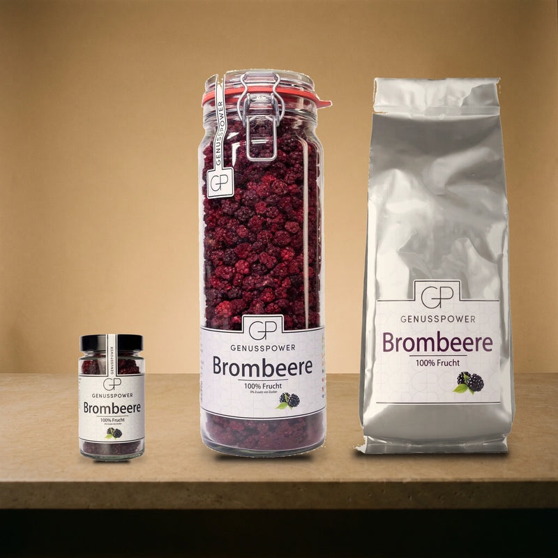 Brombeere in allen drei Größen nebeneinander