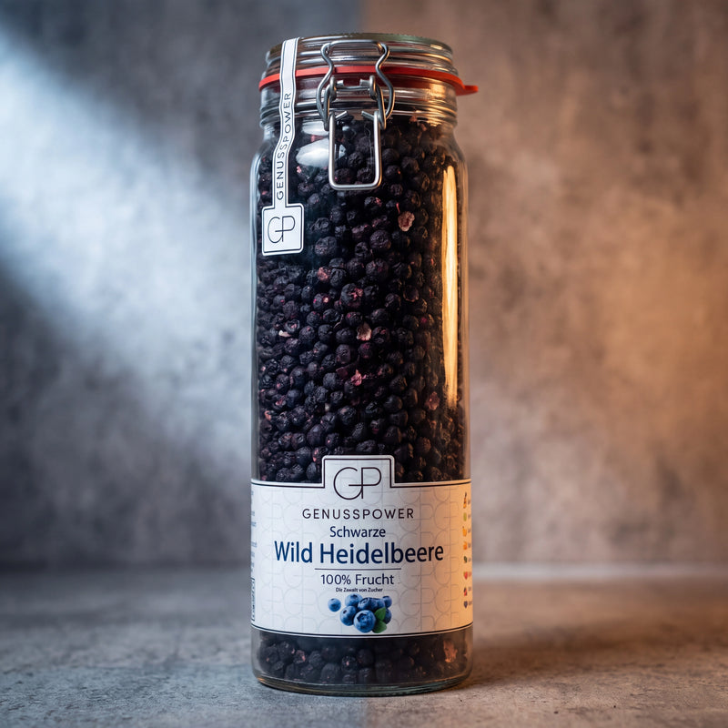 Wild-Heidelbeeren — Dunkel würzig. Luftig & knusprig.