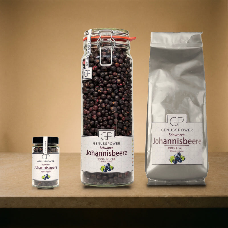 Johannisbeeren in allen drei Größen nebeneinander